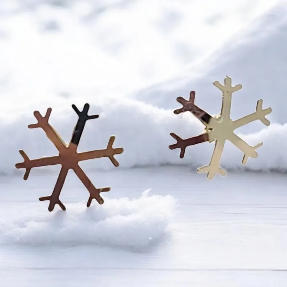 Holiday Earrings🎄Gold Snowflake Studs Festive Christmas Party Jewelry Winter